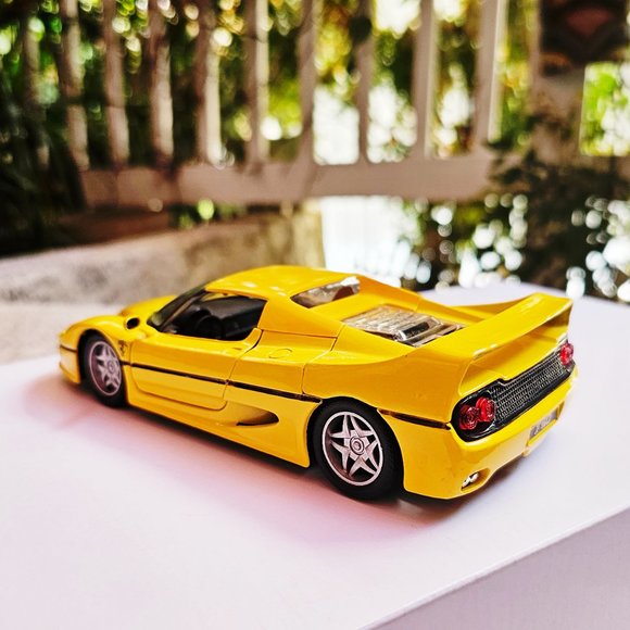 *50% PRICE DROP!* Rare YELLOW Welly 1:24 Ferrari F50 die-cast model car - Picture 15 of 16